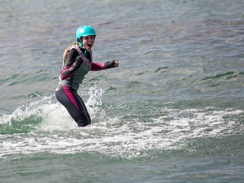 Wakepark na plačické pískovně u Hradce Králové.