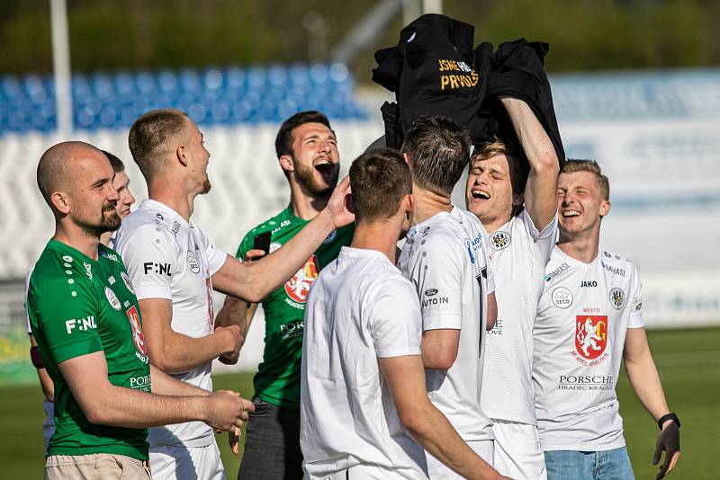 Postupové oslavy hradeckých fotbalistů