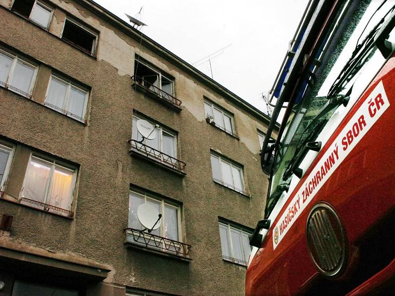 Hasiči zasahovali při požáru bytu v Haškově ulici