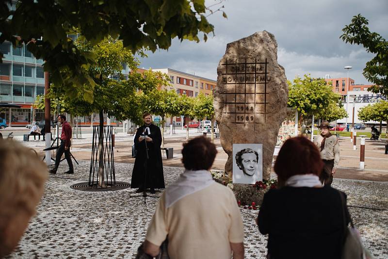 Vzpomínková akce na Miladu Horákovou v Hradci Králové.