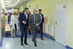 Prezident Petr Pavel navštívil hradeckou fakultní nemocnici.