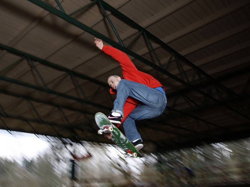 Skatepark pro příznivce adrenalinových sportů v Šimkových sadech v Hradci Králové.