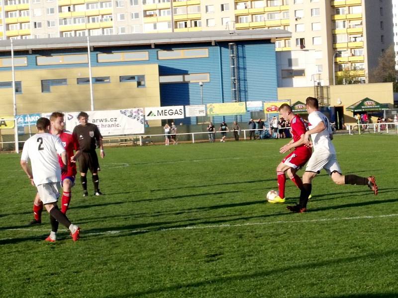 Krajský přebor fotbalistů: TJ Sokol Třebeš - SK Libčany.