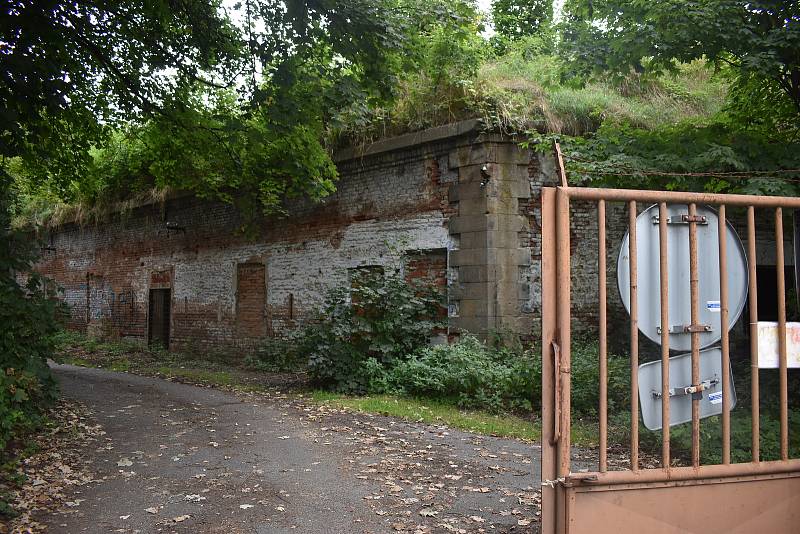 Současný stav obou hradeckých flošen je opravdu zoufalý.