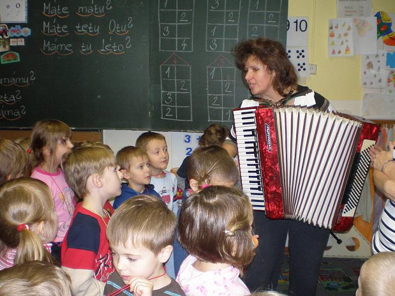 Předvánoční akce v Základní škola Masarykova v Rychnově nad Kněžnou.