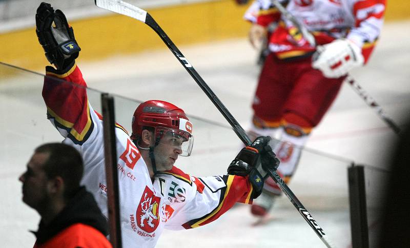 Hokejisté Hradce Králové (světlé dresy) hostili ve 22. kole první ligy Havlíčkův Brod.