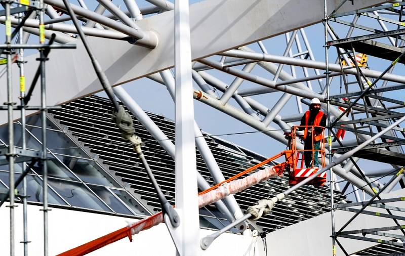 Pokračující výstavba terminálu hromadné dopravy v Hradci Králové