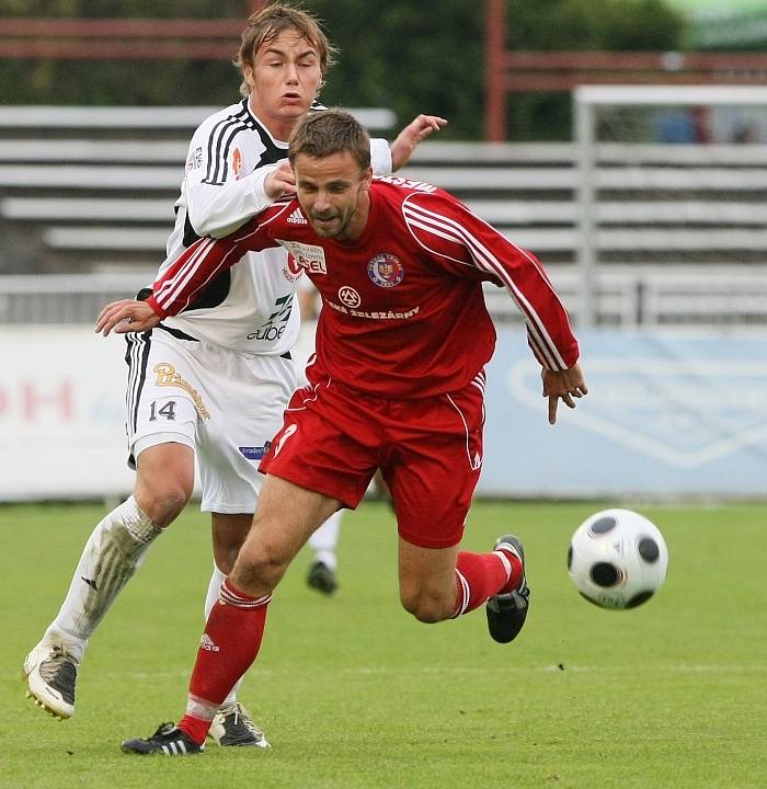 Z druholigového utkání FC Hradec - Třinec (0:0:).