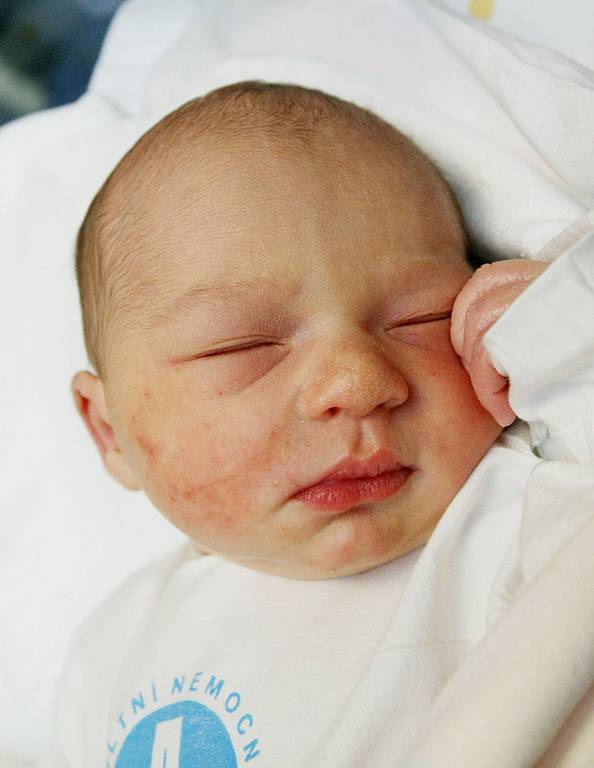 Dominik Prokeš se narodil 7. ledna v 10.49 hodin, a to s mírou rovného půl