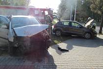 Dopravní nehoda dvou osobních automobilů na hradeckém Slezském Předměstí.