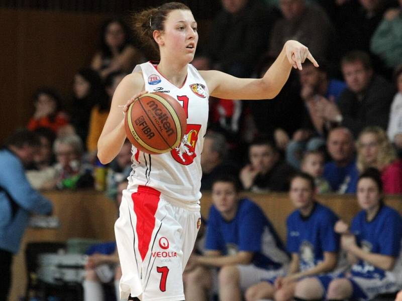 Ženská basketbalová liga: Sokol Hradec Králové - Kara Trutnov.