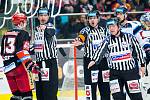 Generali play off hokejové Tipsport extraligy: Mountfield HK - Bílí Tygři Liberec.