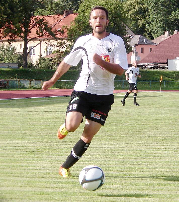 Fotbalová příprava: MFK Chrudim - FC Hradec Králové.