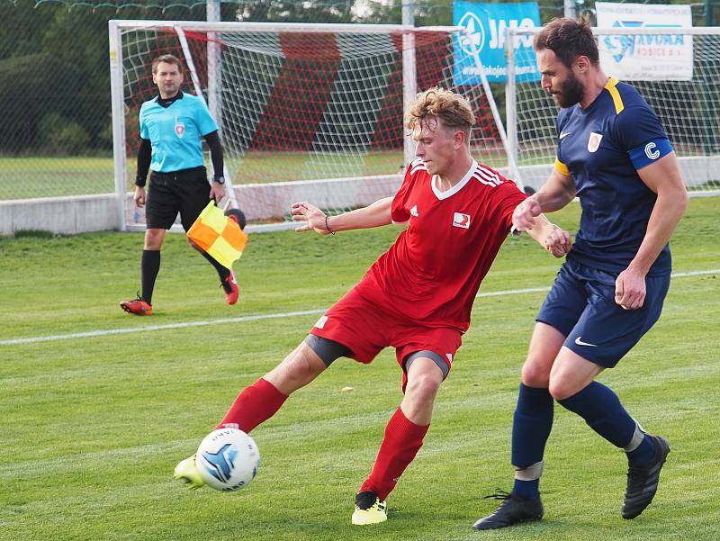 OKRESNÍ PŘEBOR Nechanice (v modrém) – Dohalice 3:1.