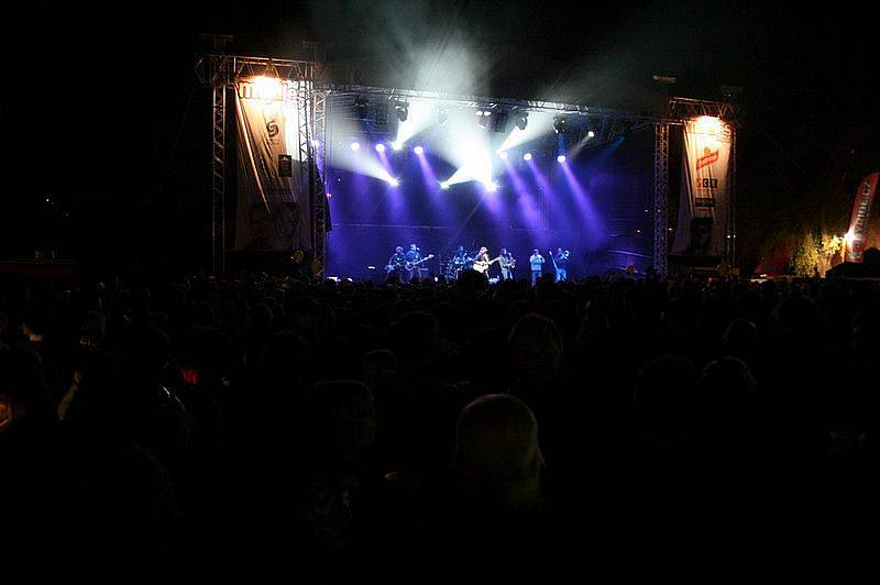 Studentský Hradecký majáles v pátek 23. dubna 2010 v Šimkových sadech v Hradci Králové.