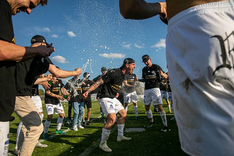 Postupové oslavy hradeckých fotbalistů