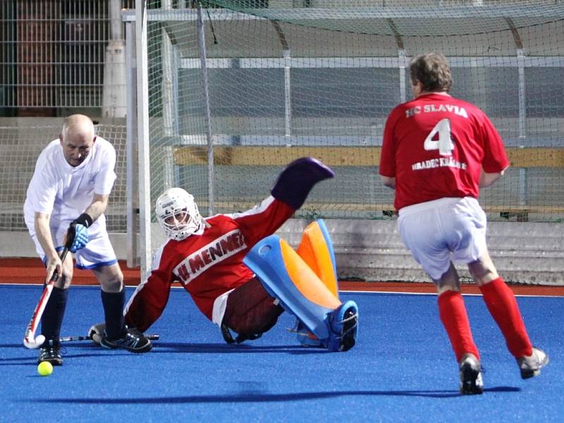 Slavnostní otevření areálu pro pozemní hokej v hradeckém Farářství.