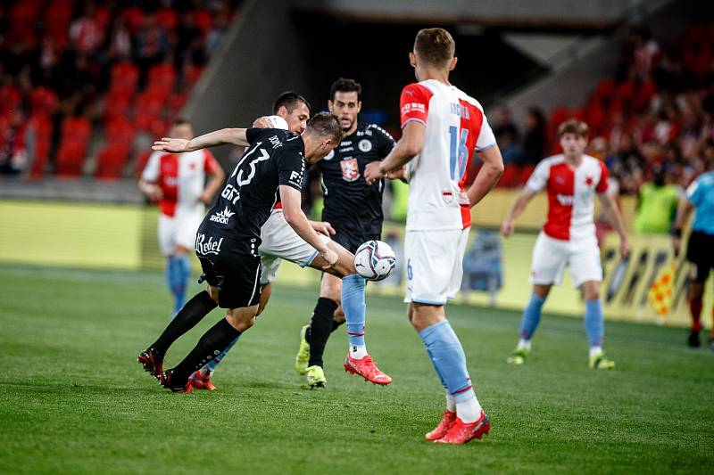 U MISTRA fotbalisté Hradce Králové body nezískala. Slavia vyhrála 4:1.