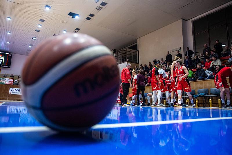 Ženská basketbalová liga: Sokol Nilfisk Hradec Králové - BK Loko Trutnov.