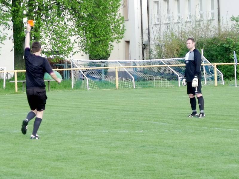 Krajská fotbalová I. B třída: TJ Slavoj Předměřice nad Labem - SK Smiřice.