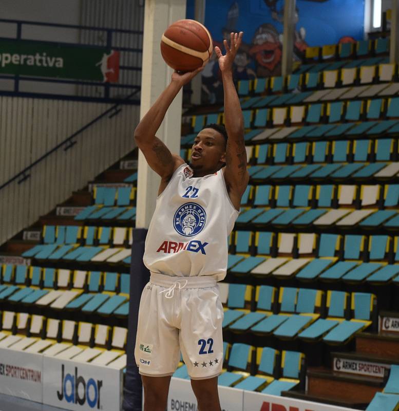 NBL předkolo play-off: Děčín vs. Hradec Králové