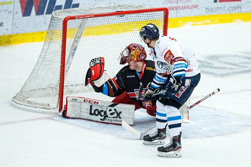 Čtvrtfinále play off hokejové extraligy: Mountfield HK - Bílí Tygři Liberec.