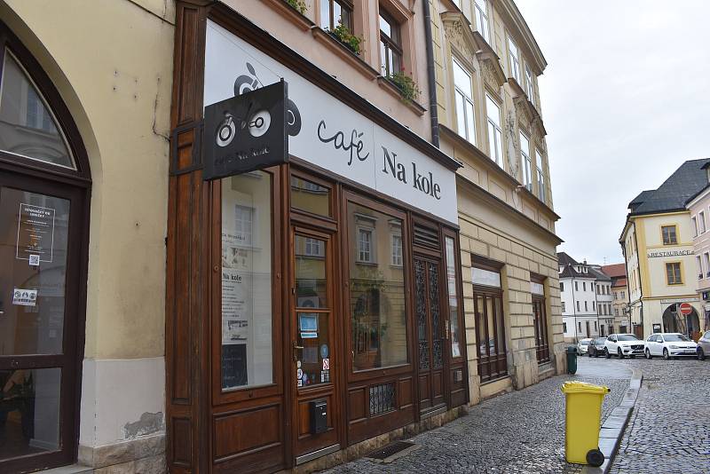 Vajíčkárna, brunch, Burgrárna, nebo prostě dobré kafe. V Hradci Králové najdeme řadu zajímavých gastronomických zážitků.
