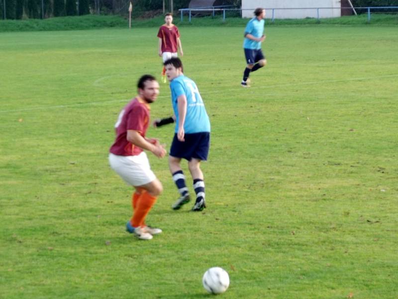 Krajská fotbalová I. B třída, skupina C: TJ Lokomotiva Hradec Králové - TJ Spartak Opočno.