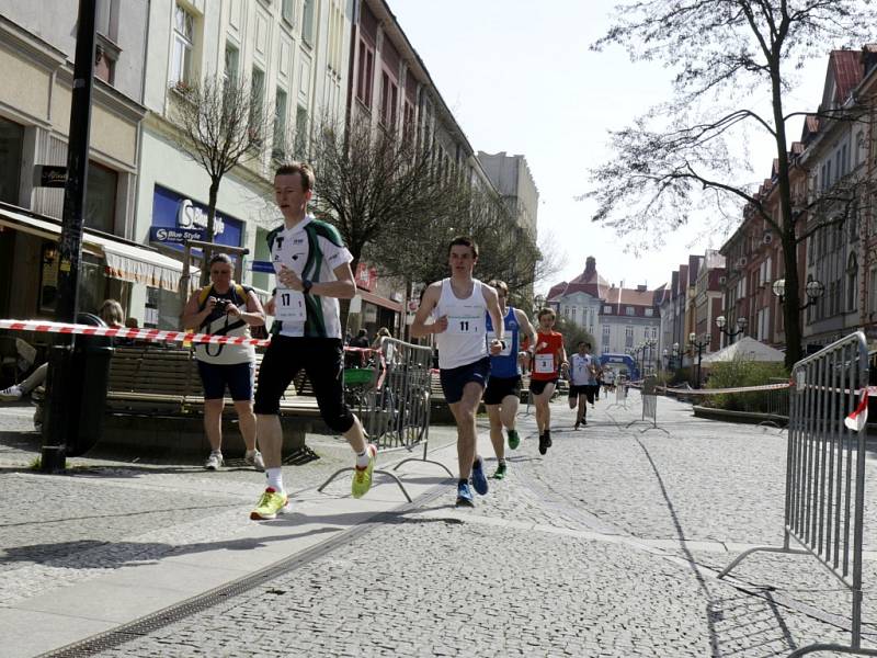 Běžecký maraton juniorů v Hradci Králové.