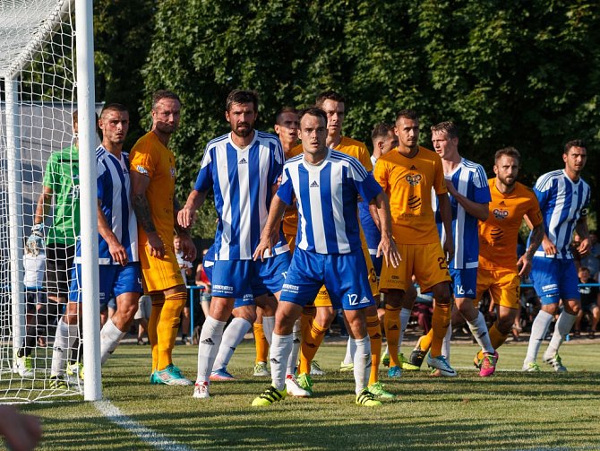 Fotbalový MOL Cup: SK Převýšov - FK Dukla Praha.