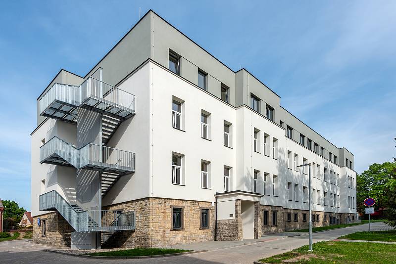 Nový domov pro seniory, který vznikl v areálu bývalé nemocnice v Opočně.