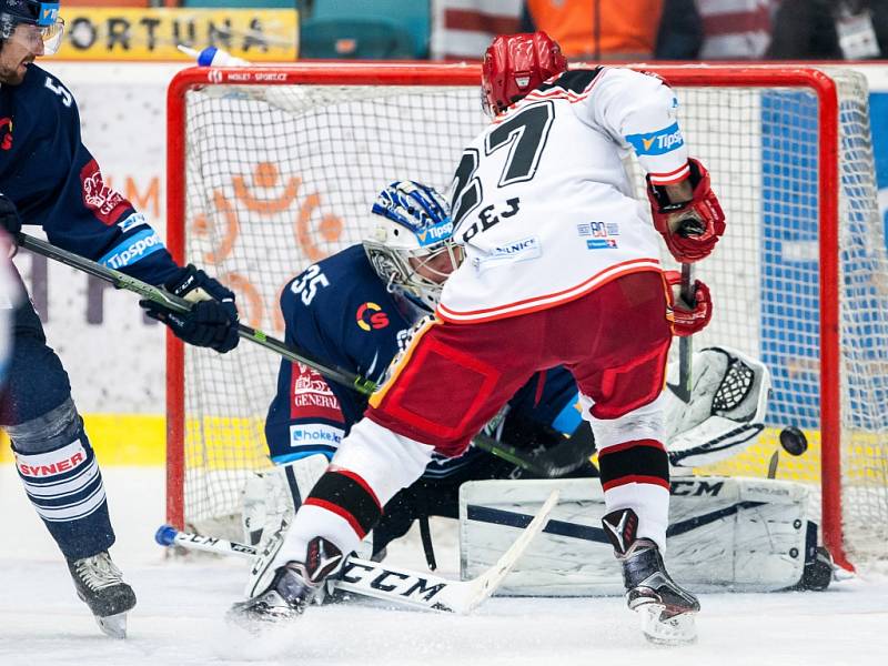 Hokejová extraliga: Mountfield HK - Bílí Tygři Liberec.
