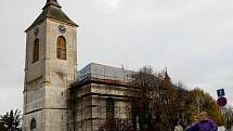 Oprava kostela v Nechanicích