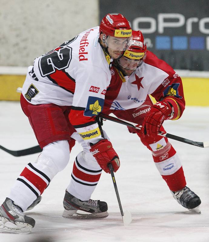 Hokejová extraliga: Mountfield HK - HC Slavia Praha.