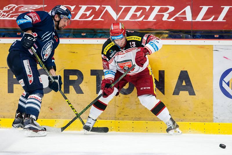 Hokejová extraliga: Mountfield HK - Bílí Tygři Liberec.