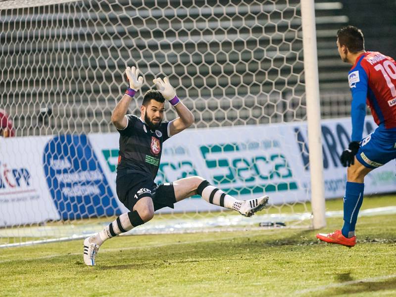 Fotbalová Synot liga: FC Hradec Králové - FC Viktoria Plzeň.