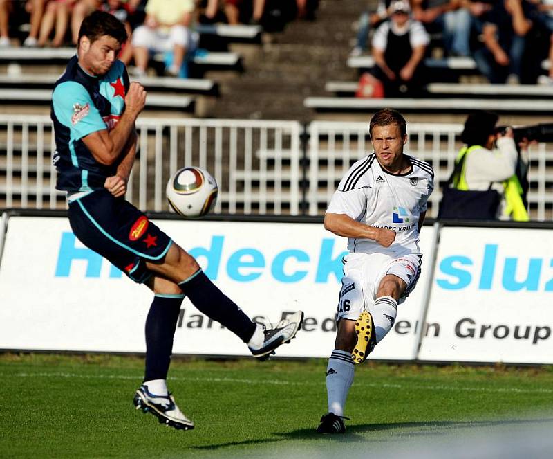 8. kolo Gambrinus ligy: Hradec Králové - Slavia Praha 0:0 (12. září 2010).