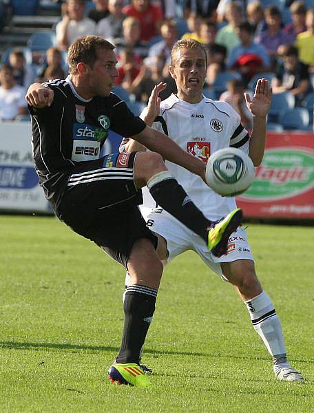 I. Gambrinus liga - 5. kolo: FC Hradec Králové - 1. FK Příbram 0:1 (0:0).