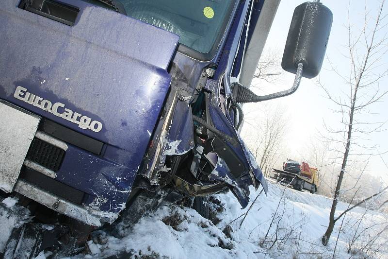 Vážná dopravní nehoda 9. ledna 2009, výjezd z Hradce Králové na Vysokou nad Labem
