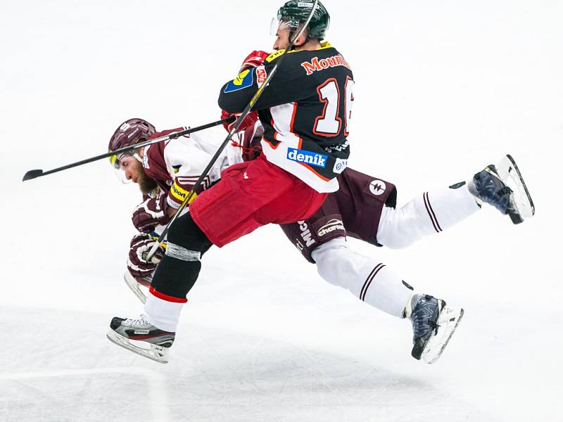 Hokejová extraliga - play off České pojišťovny - 4. zápas čtvrtfinále: Mountfield HK - HC Sparta Praha.