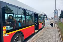 Nový autobus jezdí například na lince 5 mezi Terminálem HD a Divcem.