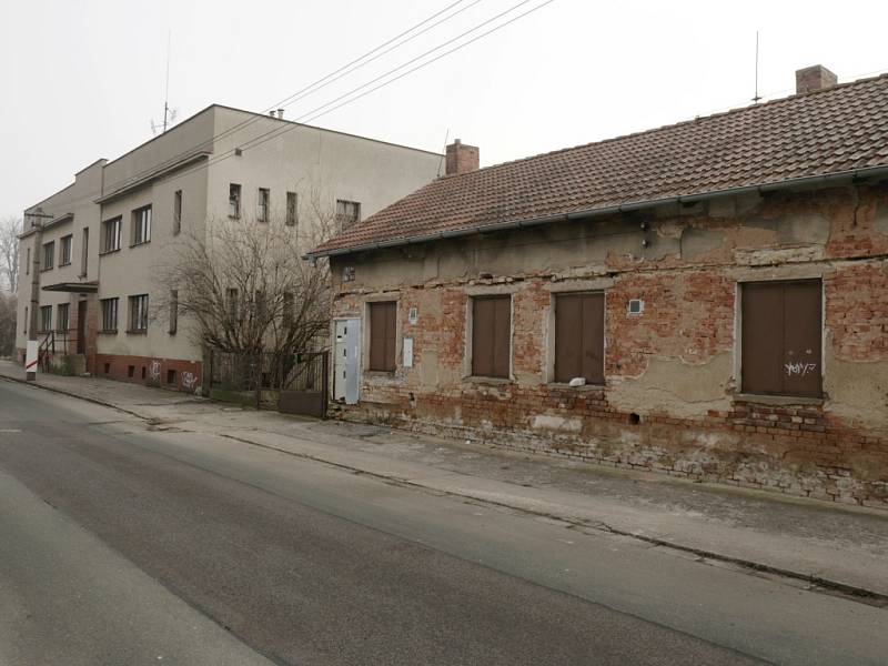 Opuštěné domy v Honkově ulici v Hradci Králové.