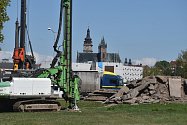 Stavba nové Milety v Hradci Králové necelý měsíc od začátku prací.