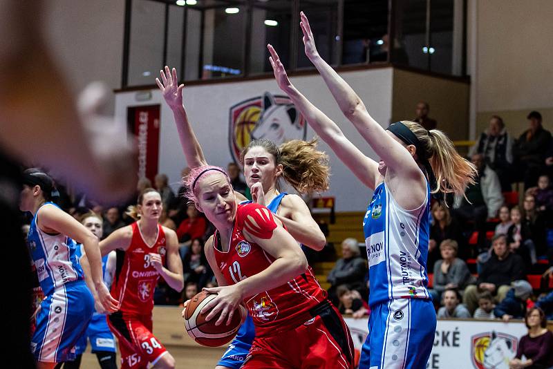 Ženská basketbalová liga: Sokol Nilfisk Hradec Králové - BK Loko Trutnov.