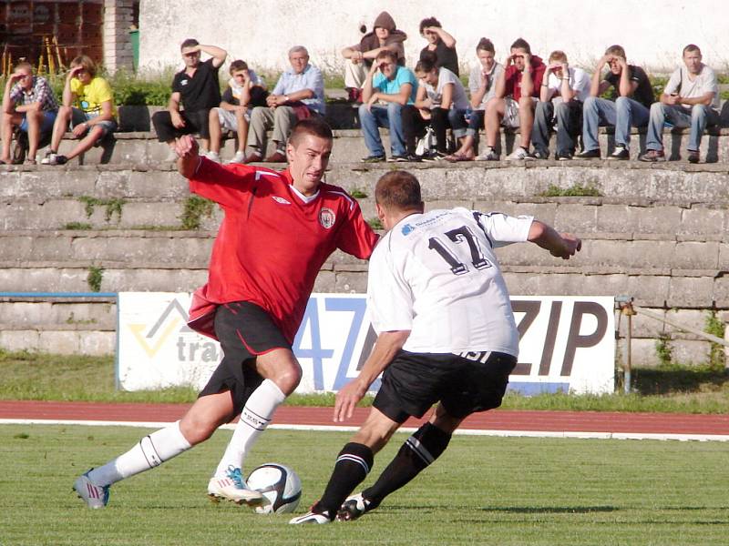 Fotbalová příprava: MFK Chrudim - FC Hradec Králové.