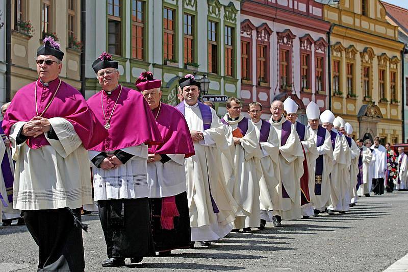 Pohřeb arcibiskupa Karla Otčenáška