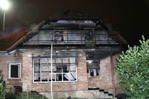 Dům v Plotištích po požáru.
