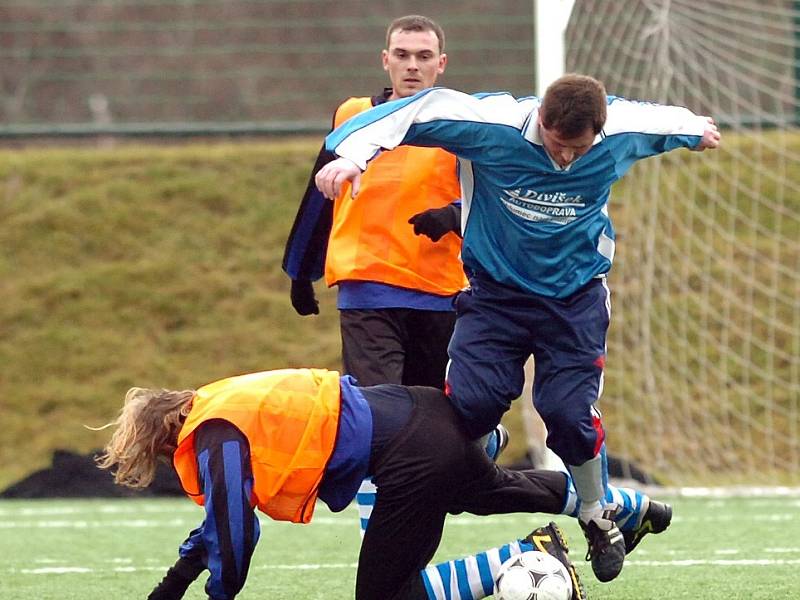 Chudonice 2008: Trutnov vs. Chlumec nad Cidlinou (v modrém).