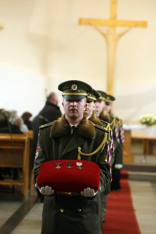 Pohřeb Hvězdoslava Štefana v Hradci Králové.