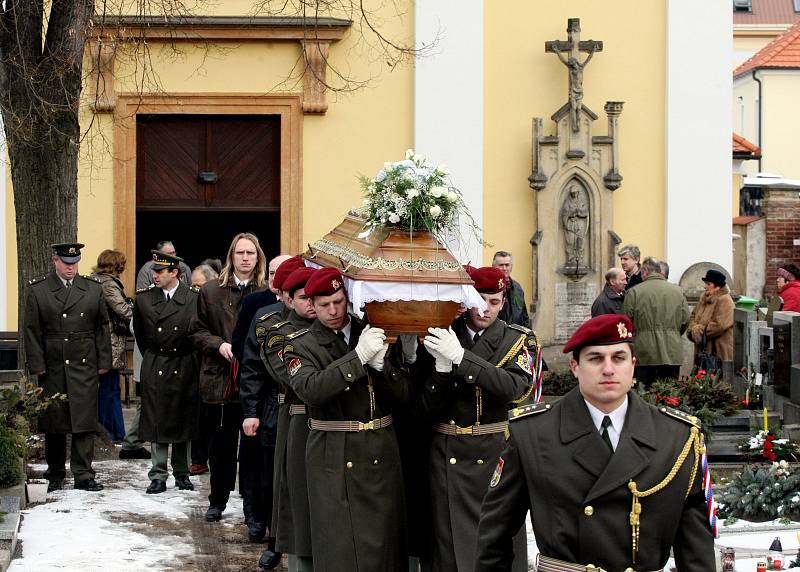 Pohřeb Hvězdoslava Štefana v Hradci Králové.